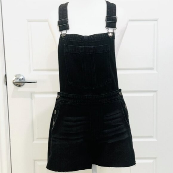 Juicy Couture Denim - JUICY COUTURE BLACK WASH DENIM OVERALL SHORTS  MEDIUM NWOT